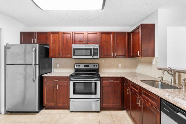 11295 W Atlantic 207, Coral Springs, FL 33071