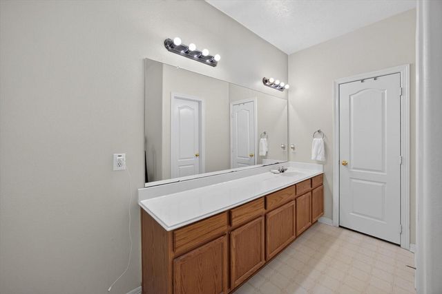3406 N Daniel Oak Circle, Spring, TX 77389