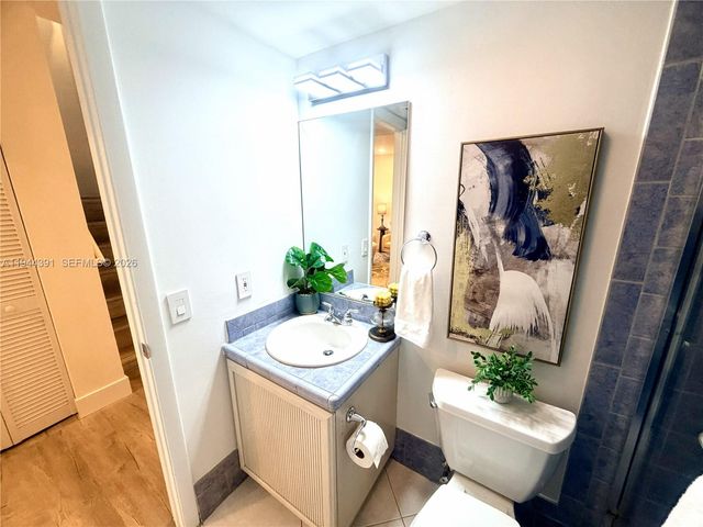 311 City View Dr, Fort Lauderdale, FL 33311