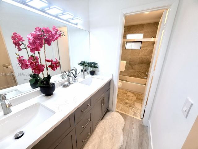 311 City View Dr, Fort Lauderdale, FL 33311