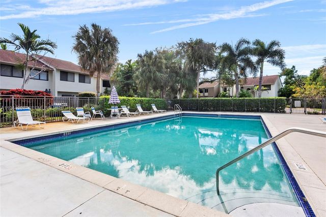 311 City View Dr, Fort Lauderdale, FL 33311