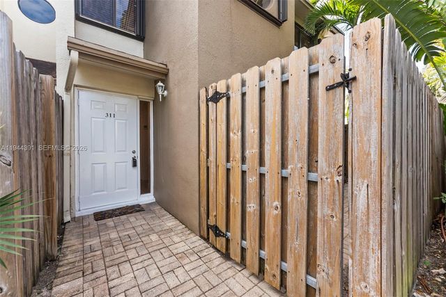 311 City View Dr, Fort Lauderdale, FL 33311