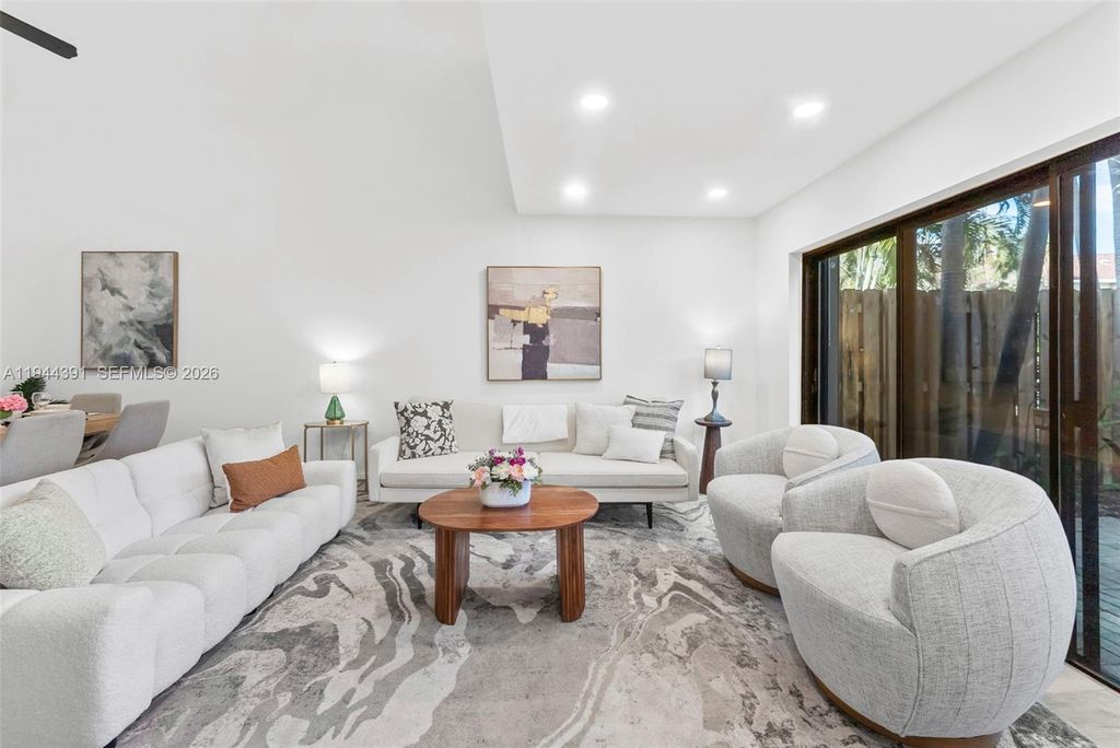 311 City View Dr, Fort Lauderdale, FL 33311