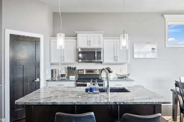 1411 S 7th Street, Adel, IA 50003