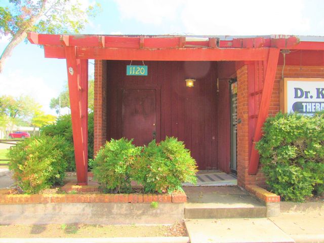 1116 N Fulton Street, Wharton, TX 77488