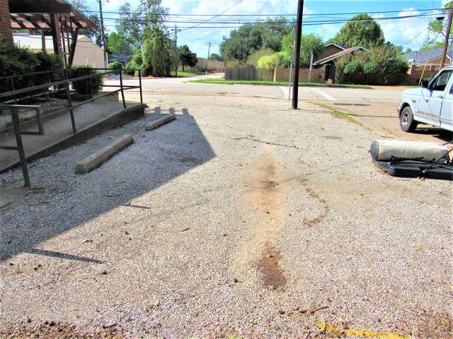 1116 N Fulton Street, Wharton, TX 77488