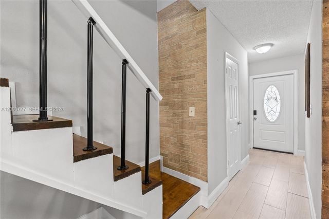 1705 W 57th St 506, Hialeah, FL 33012