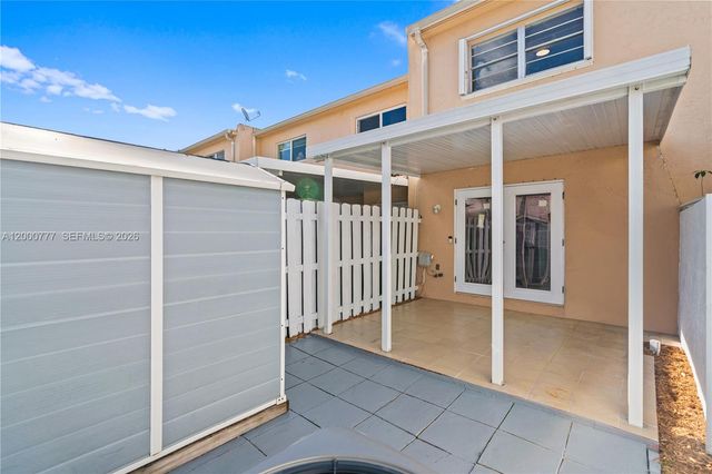 1705 W 57th St 506, Hialeah, FL 33012