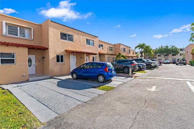 1705 W 57th St 506, Hialeah, FL 33012