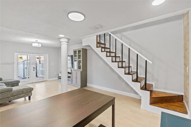 1705 W 57th St 506, Hialeah, FL 33012