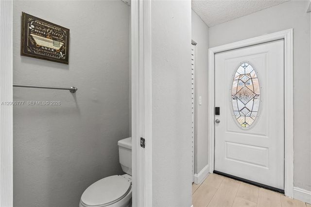 1705 W 57th St 506, Hialeah, FL 33012