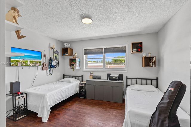 1705 W 57th St 506, Hialeah, FL 33012