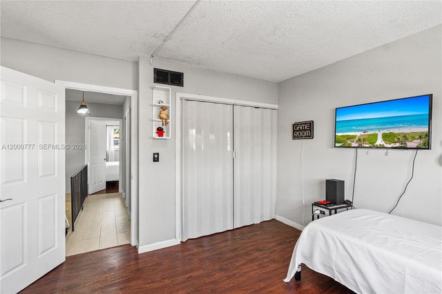 1705 W 57th St 506, Hialeah, FL 33012