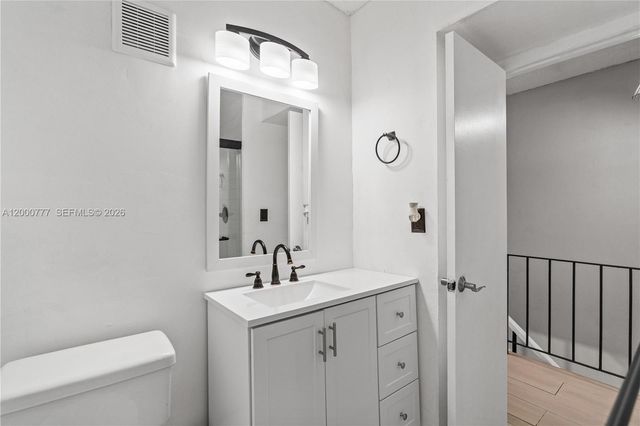 1705 W 57th St 506, Hialeah, FL 33012