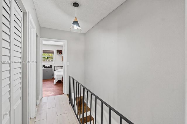 1705 W 57th St 506, Hialeah, FL 33012