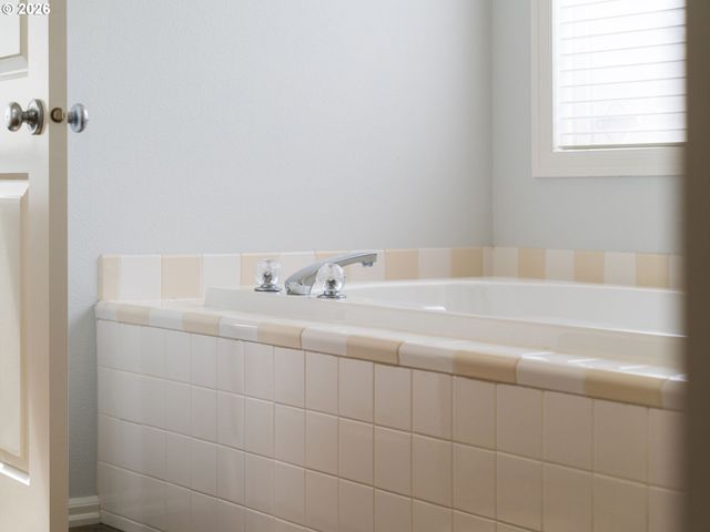 309 Nw 106TH St, Vancouver, WA 98685