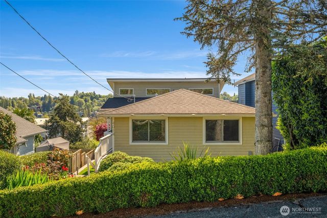 4014 32nd Avenue SW, Seattle, WA 98126