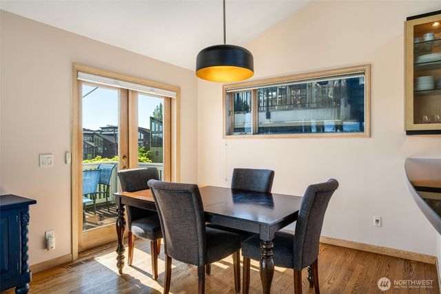 4014 32nd Avenue SW, Seattle, WA 98126