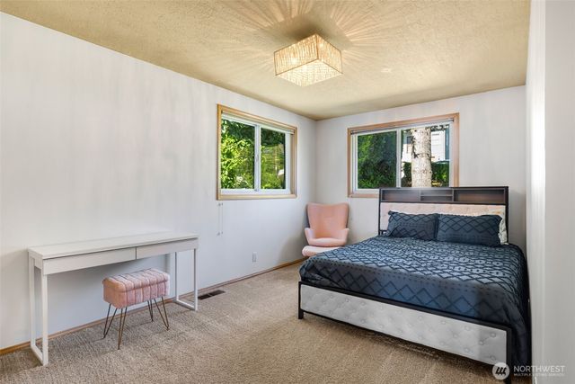 4014 32nd Avenue SW, Seattle, WA 98126