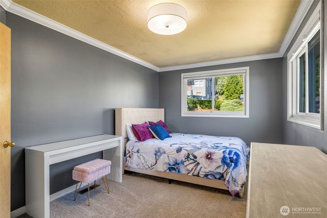 4014 32nd Avenue SW, Seattle, WA 98126