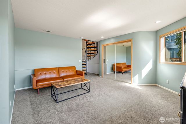 4014 32nd Avenue SW, Seattle, WA 98126