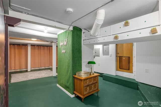 4014 32nd Avenue SW, Seattle, WA 98126