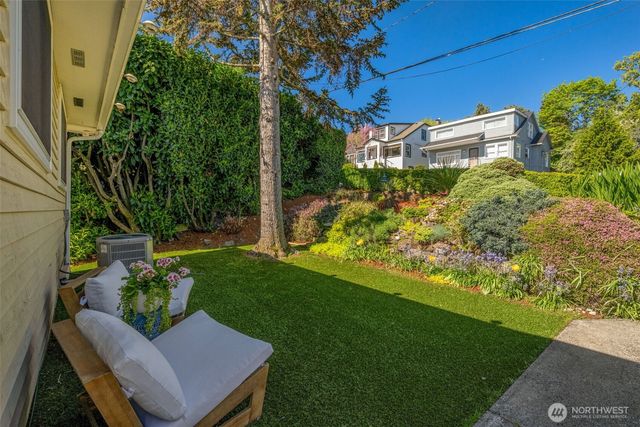 4014 32nd Avenue SW, Seattle, WA 98126