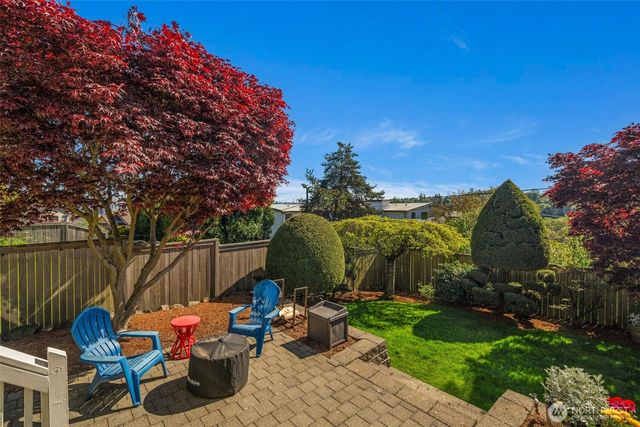 4014 32nd Avenue SW, Seattle, WA 98126