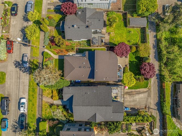 4014 32nd Avenue SW, Seattle, WA 98126