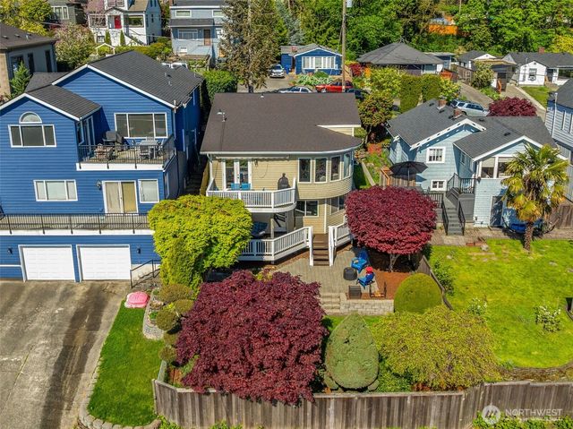 4014 32nd Avenue SW, Seattle, WA 98126