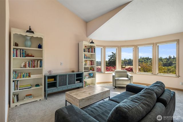 4014 32nd Avenue SW, Seattle, WA 98126