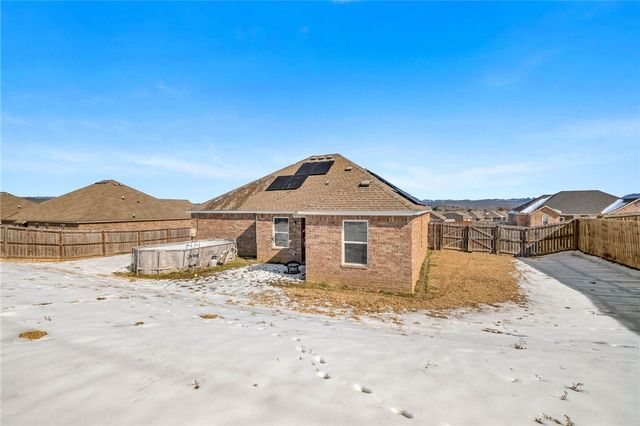 1137 Willow Oak Street, Elkins, AR 72727