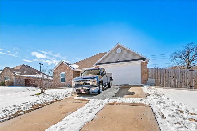 1137 Willow Oak Street, Elkins, AR 72727