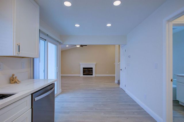 1001 Jacquelinelee Dr, Turlock, CA 95382