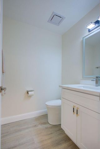 1001 Jacquelinelee Dr, Turlock, CA 95382