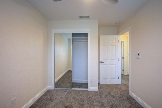 1001 Jacquelinelee Dr, Turlock, CA 95382