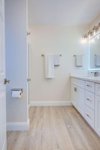 1001 Jacquelinelee Dr, Turlock, CA 95382