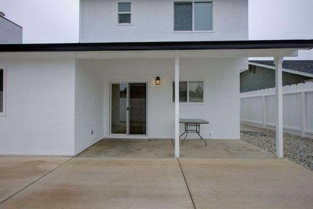 1001 Jacquelinelee Dr, Turlock, CA 95382