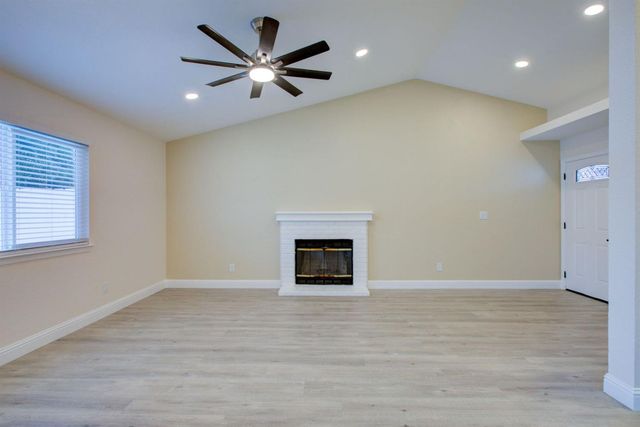 1001 Jacquelinelee Dr, Turlock, CA 95382