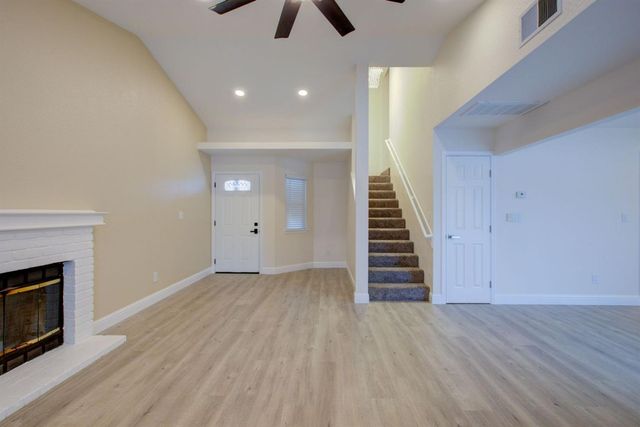 1001 Jacquelinelee Dr, Turlock, CA 95382