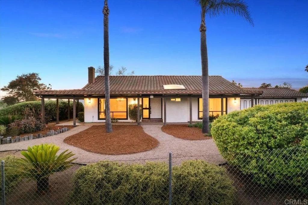 112 Palmas Norte, Fallbrook, CA 92028