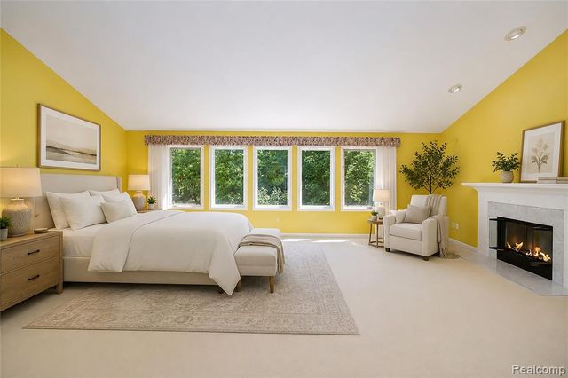 2749 Nicole Court, West Bloomfield, MI 48324