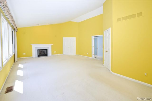 2749 Nicole Court, West Bloomfield, MI 48324