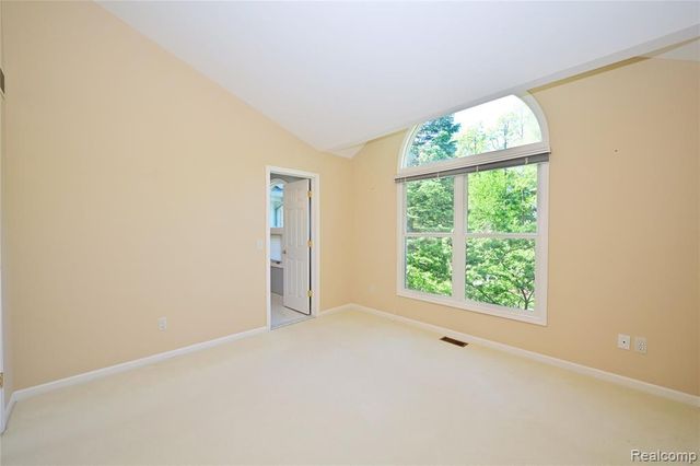 2749 Nicole Court, West Bloomfield, MI 48324