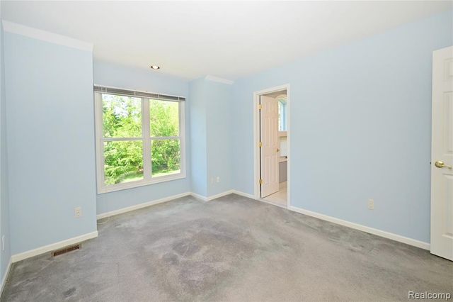 2749 Nicole Court, West Bloomfield, MI 48324