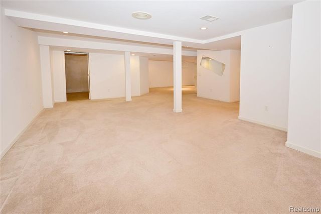 2749 Nicole Court, West Bloomfield, MI 48324