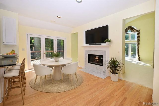 2749 Nicole Court, West Bloomfield, MI 48324