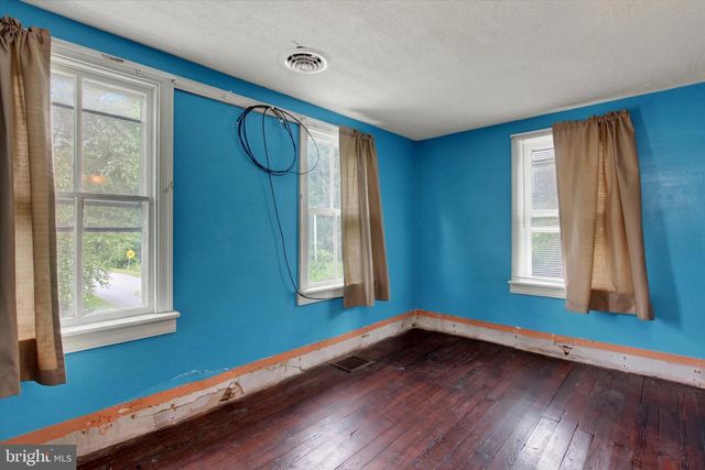 7640 INTERSECTION RD, Glen Rock, PA 17327