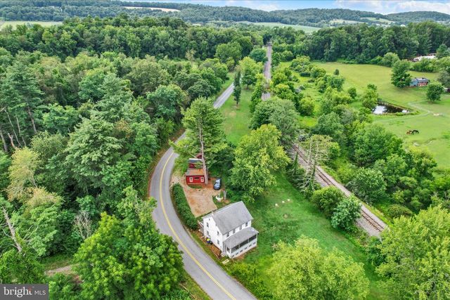 7640 INTERSECTION RD, Glen Rock, PA 17327