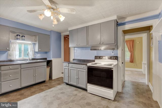 7640 INTERSECTION RD, Glen Rock, PA 17327
